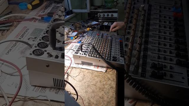Behringer 1832 repair for parts смотреть онлайн
