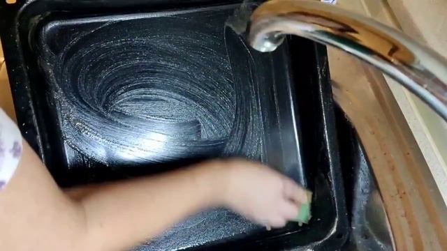 Эффективный способ очистки противень и другой посуды от жира и нагара с помощью горчицы! смотреть онлайн