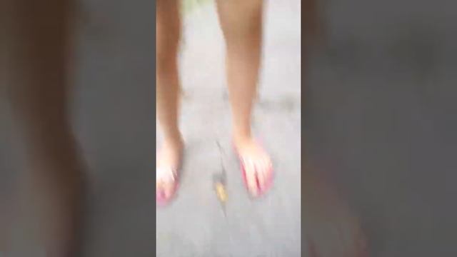 Бьют айфон 4 ради подписчиков смотреть онлайн