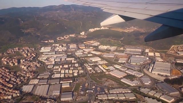 Pegasus Boeing 737-800 İzmir Adnan Menderes Havalimanı Kalkışı ve Kuşbakışı Harika İzmir Manzarası смотреть онлайн