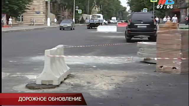 В Волгограде на улице Советской завершается укладка финишного слоя асфальтобетона смотреть онлайн