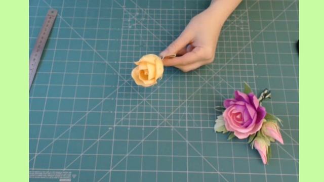 Мастер класс.   Бутоны роз из гофрированной бумаги с конфетой. Секреты красивых бутонов.