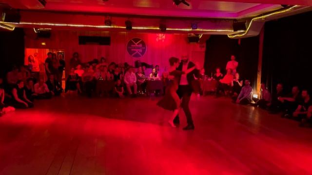 Kira Makarova and Benjamin Solano - De Floreo 3/4 смотреть онлайн