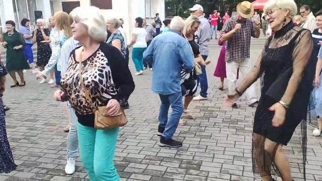 Ты дана мне свыше..........03.09.23 Гомель парк Луначарского ? смотреть онлайн