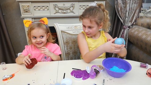 Делаем слаймы! Милана и Настя делают слаймы с блестками. Видео для детей смотреть онлайн