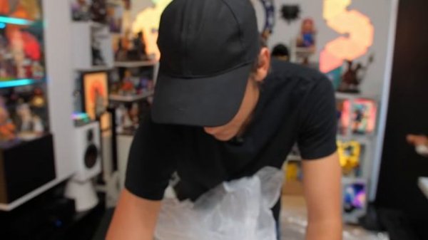 Geralt Ronin Фигура Unboxing - Setup One