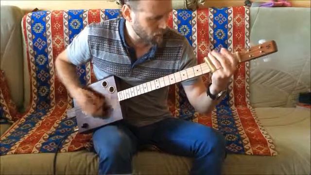 Вот такой теперь у меня есть инструмент - Cigar Box Guitar. смотреть онлайн