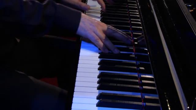 Sven Ratzke & Metropool Orkest / Laat me смотреть онлайн