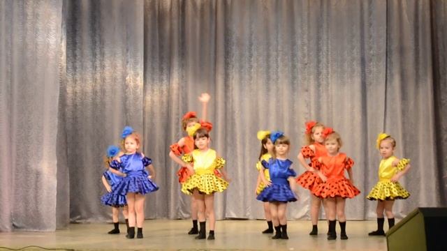 Дети маленькие танцуют Видео Детские песни Буги Вуги смотреть онлайн