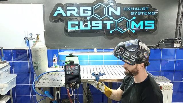 обзор сварочного аппарата everlast power I-tig200t. настройки, пульс и кГц режим постоянного тока смотреть онлайн