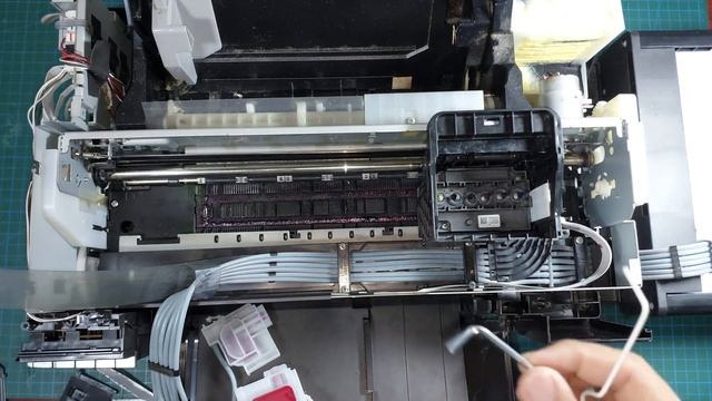 HOW TO CLEAN AND DISASSEMBLE PRINTER HEAD OF EPSON L805 PRINTER смотреть онлайн