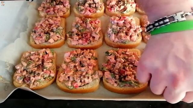 БЫСТРЫЕ ГОРЯЧИЕ БУТЕРБРОДЫ. Если неожиданно пришли гости, которых хочется быстро и вкусно накормить смотреть онлайн