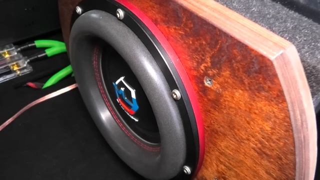 Какой Сабвуфер лучше? Заводской или Самодельный? Автозвук смотреть онлайн