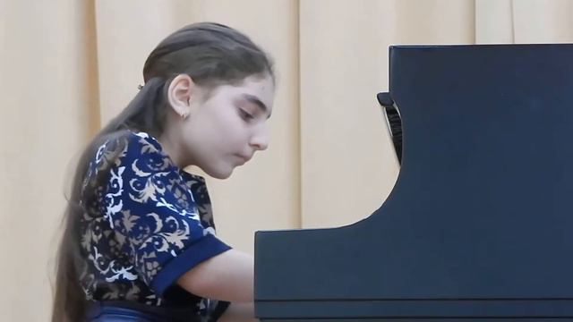 И.С.Бах "Маленькая прелюдия", Ф.Мендельсон "Детская песенка", В.Гаврилин "Танцующие куранты" смотреть онлайн