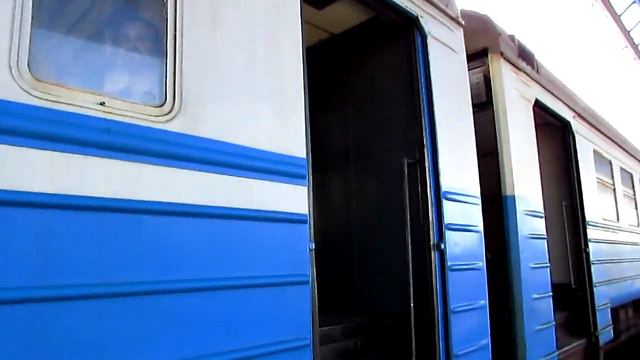 СЛАВЯНСК | Поезда на вокзале | Железнодорожный обзор смотреть онлайн