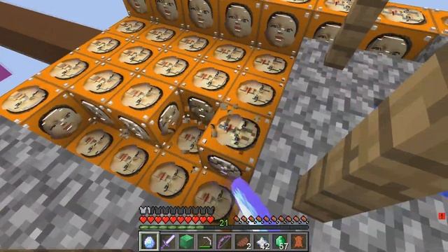 ЗЛАЯ КУКЛА ЛАКИ БЛОК vs ОХРАННИК В МАЙНКРАФТ В MINECRAFT ТРОЛЛИНГ ЛОВУШКА ИГРА В КАЛЬМАРА смотреть онлайн