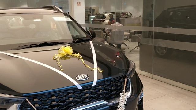 puja celebration at showroom of kia sonet Htx imt aurora black pearl? смотреть онлайн