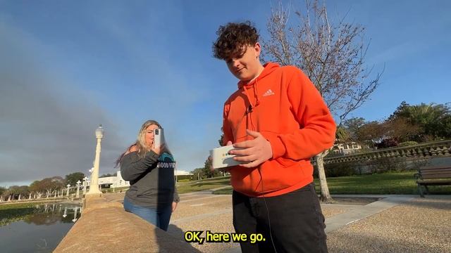 l Tried The Colorblind Glasses смотреть онлайн