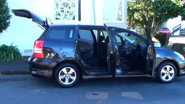 Toyota Wish XS Package 2004 7 Seater 1 8L Auto смотреть онлайн
