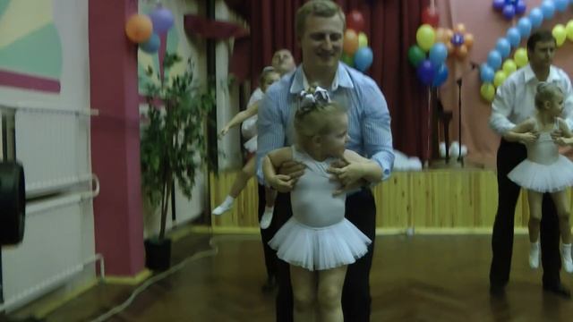 25 11 2013 танец папа и дочка смотреть онлайн