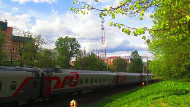 Приветливый ЭП10-009 с поездом№104М Брянск-Москва перегон Латышская-Нара 14.05.2015 смотреть онлайн