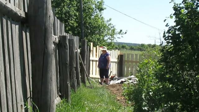 ЗАБОР В ДЕРЕВНЕ смотреть онлайн