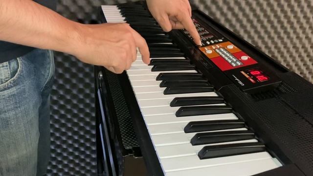Yamaha PSR F51 смотреть онлайн