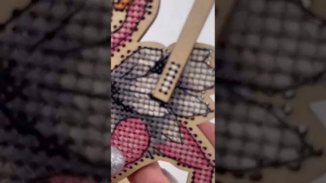 Как правильно пришить табличку к игрушке #уаннушки смотреть онлайн