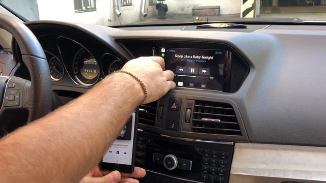 Mercedes E-class - CarPlay