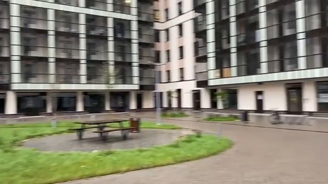 Рядом с помещением смотреть онлайн