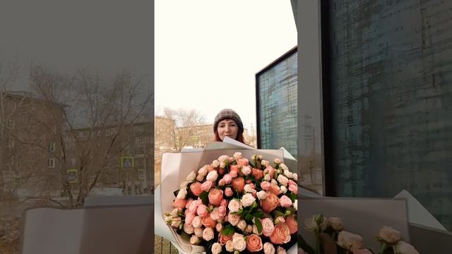 Букет гигант из пионовидных роз смотреть онлайн