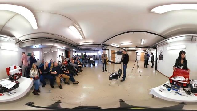 VR 360° video. Ремонт лобового стекла. Оборудование. смотреть онлайн