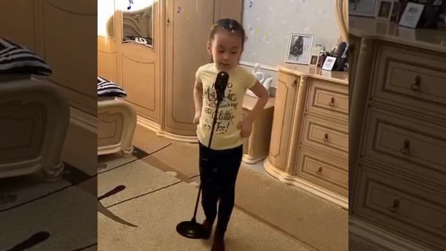 Activities With Children at Home in Quarantine Чем занять детей Дома на Карантине Разминка для дете смотреть онлайн