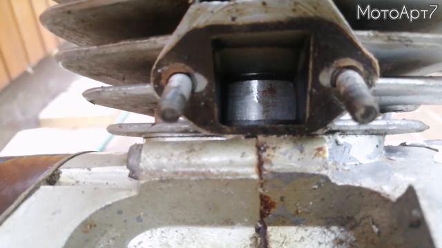 Ну что же он не едет?.. Дефектация мопеда Рига Стелла / Минимокик смотреть онлайн