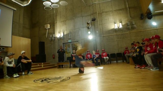 Sancho vs Nikita | "Freestyle Spring 2014" | Headspin Battle смотреть онлайн