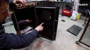 Сейф несгораемый времён СССР!