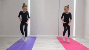 Детская гимнастика - разминка для детей / Ксения и Арина