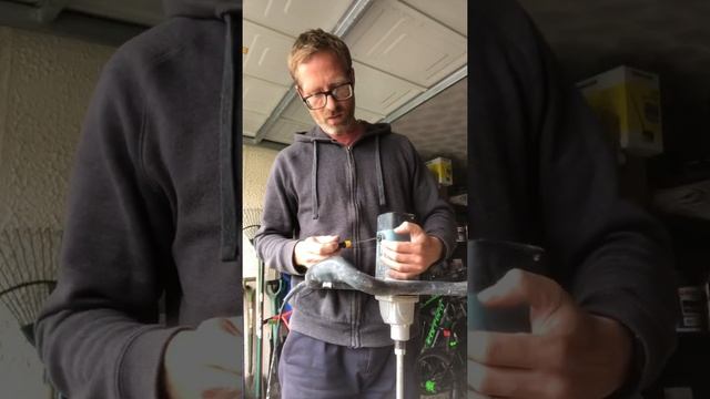 Fix replace carbon brushes on erbauer paddle mixer смотреть онлайн
