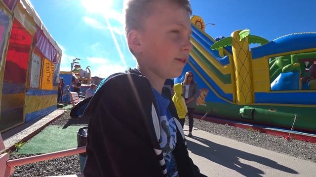 VLOG#2|ПОЕЗДКА В НЯГАНЬ|ОТВОЗИМ КОТА К БАБУШКЕ|КАТАЕМСЯ НА САМОКАТЕ смотреть онлайн