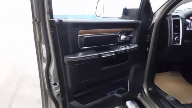 119921A 2015 Ram 1500 Laramie Pearl смотреть онлайн
