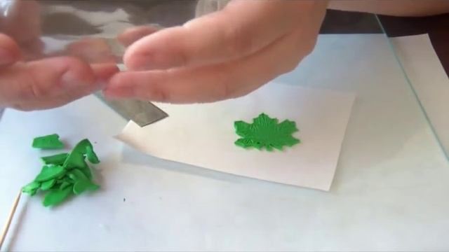 Серьги (подвеска) "Белая смородина" из полимерной глины смотреть онлайн