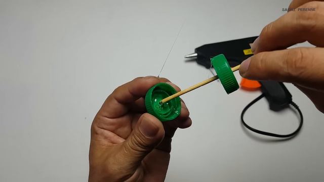 Cómo Hacer Máquina de Marble Run de Cartón, Circuito de Carreras Para Canicas Automático смотреть онлайн