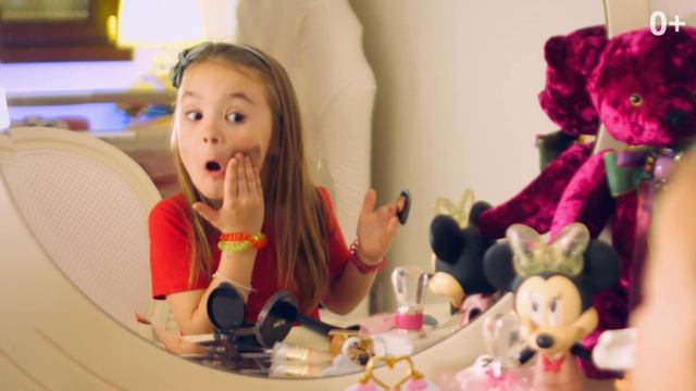 Учусь делать макияж - мой первый MakeUp! смотреть онлайн