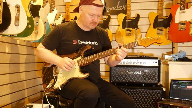 Fender Custom Shop Roasted 61 Strat Super Heavy Relic Black R117508 смотреть онлайн