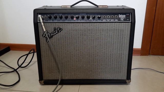 Fender Deluxe 112 Plus USA смотреть онлайн