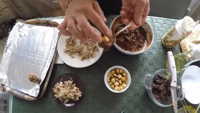 ЕСЛИ ЛЮБИТЕ КОНФЕТЫ ФЕРРЕРО РОШЕ - ПОПРОБУЙТЕ ИХ СДЕЛАТЬ смотреть онлайн