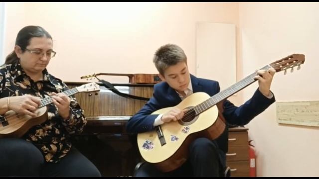 "В горнице моей светло" комп. А. Морозов исп. Ерушевич Максим (гитара), Карачарова А.С. (укулеле) смотреть онлайн