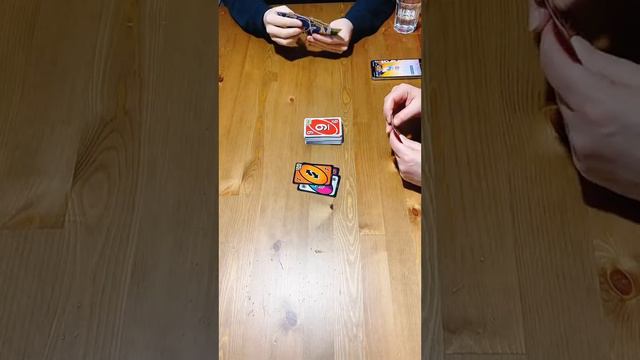 Wir spielen das erste Mal UNO Flip смотреть онлайн