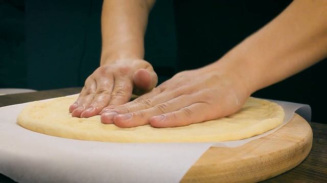 Домашняя ПИЦЦА с сосисками. ВКУСНЕЙШАЯ пицца для всей семьи, Ирина Фуди. смотреть онлайн