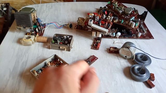 Три магнитофона отечественные... в разбор смотреть онлайн